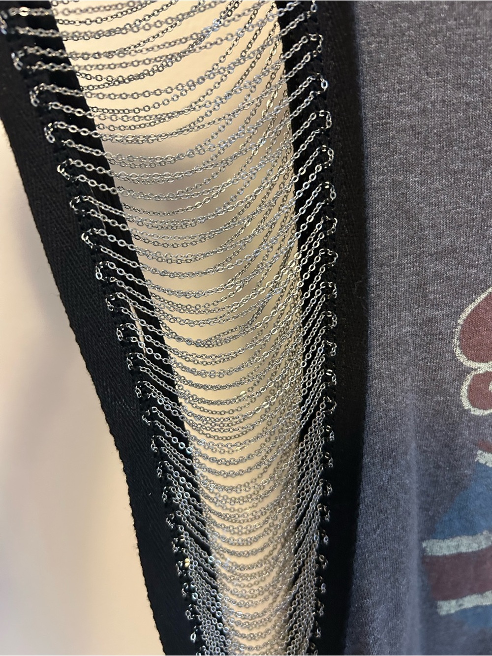 TRENDY AND TIPSY Vintage Grey Rolling Stones Chain Tank Top Band T-shirt. M - Picture 4 of 6